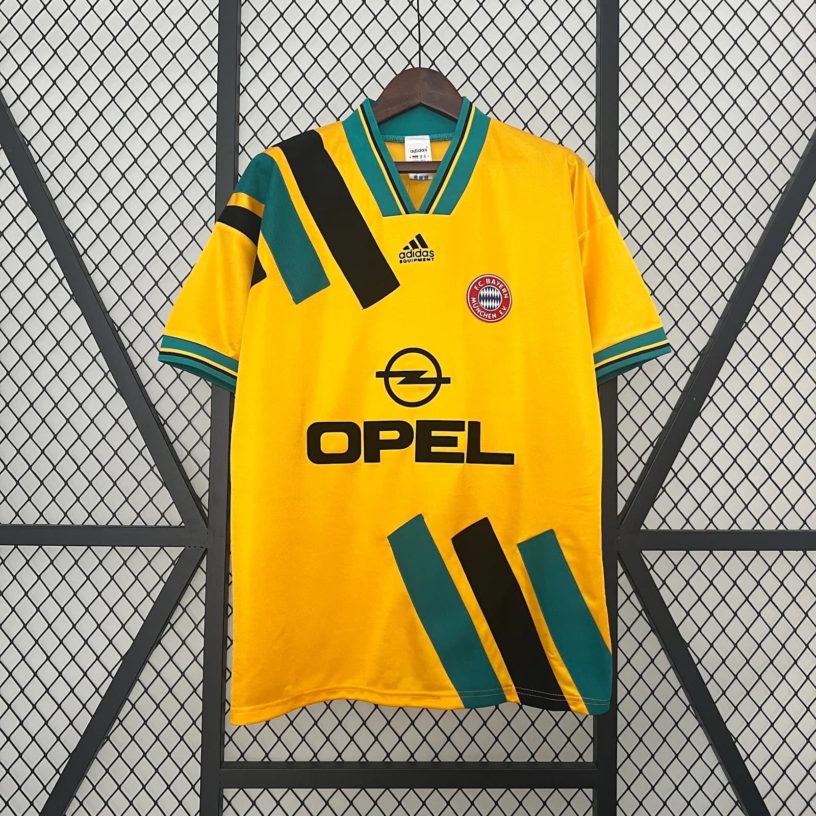 Camiseta Bayern Munich – Visitante Retro – 1993-95