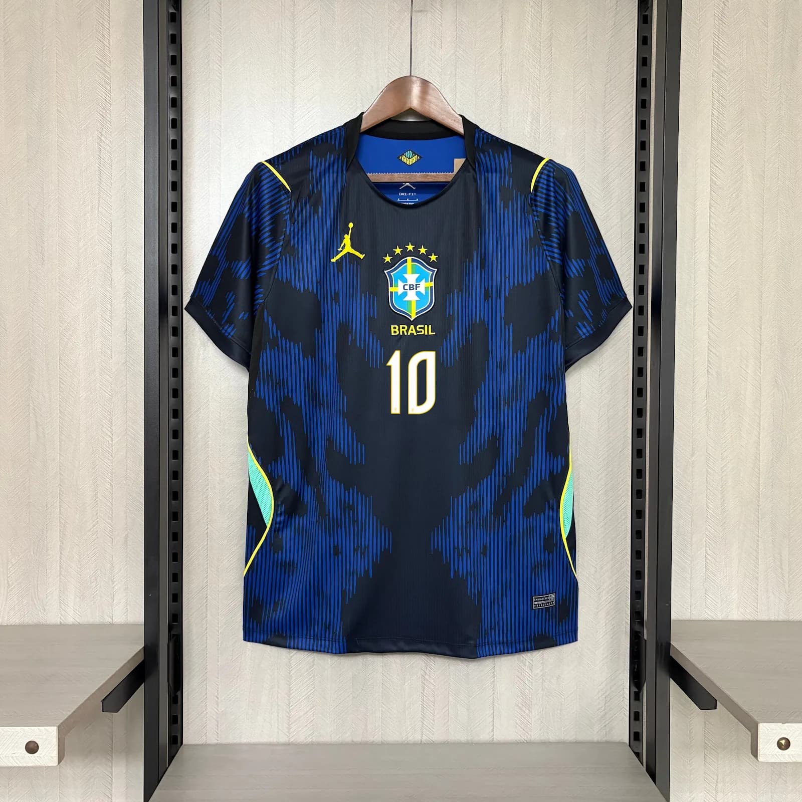 Camiseta Brasil – Visitante versión jugador – 2026
