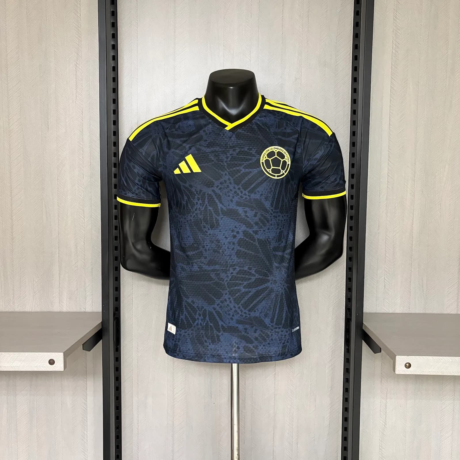 Camiseta Colombia – Titular versión jugador – 2026 – Variante 1