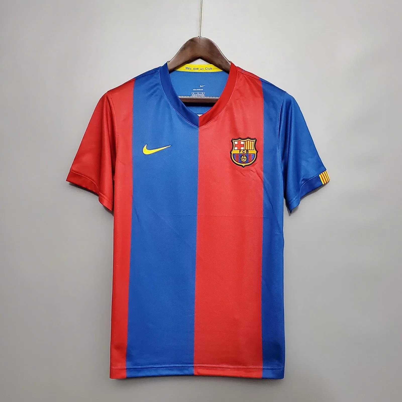Camiseta Barcelona – Titular Retro – 2006-07