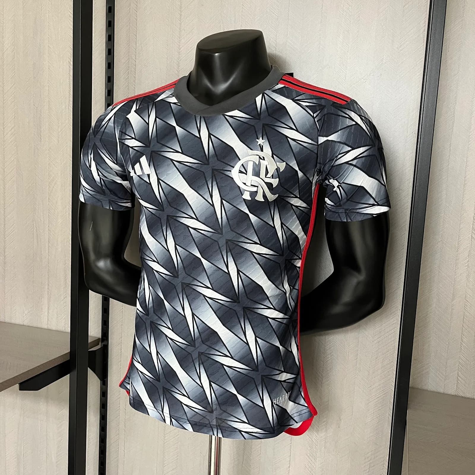 Camiseta Flamengo – versión jugador – 2024-25