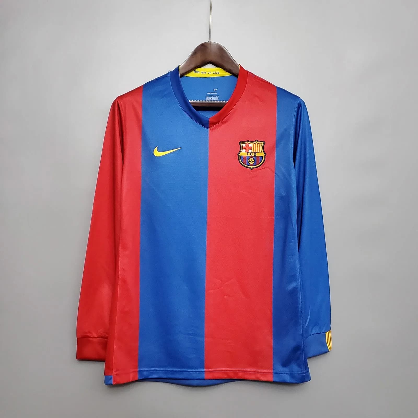 Camiseta Barcelona – Titular manga larga Retro – 2006-07