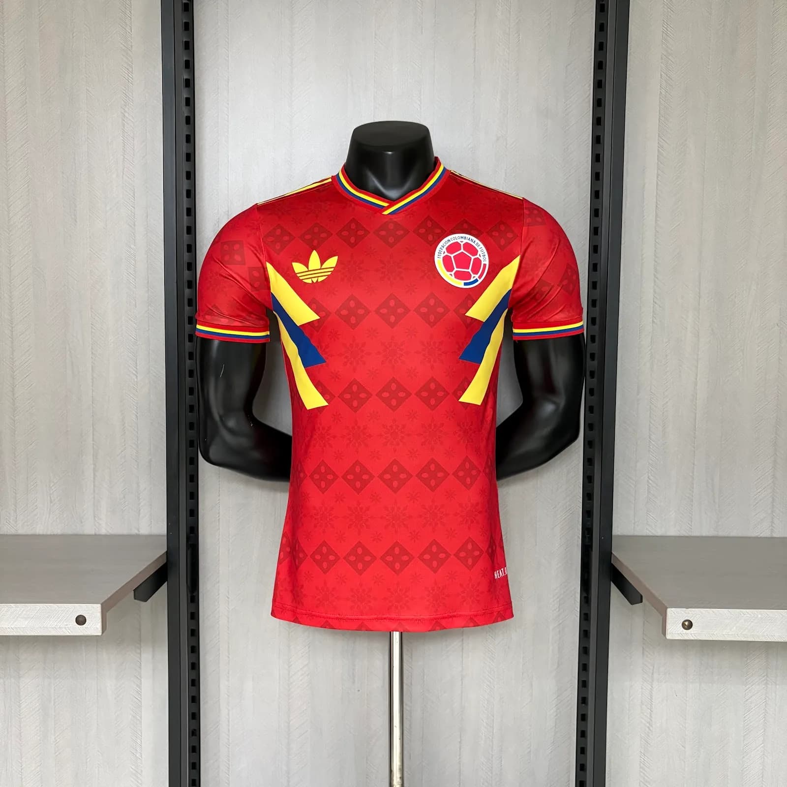Camiseta Colombia – Titular roja versión jugador – 2026