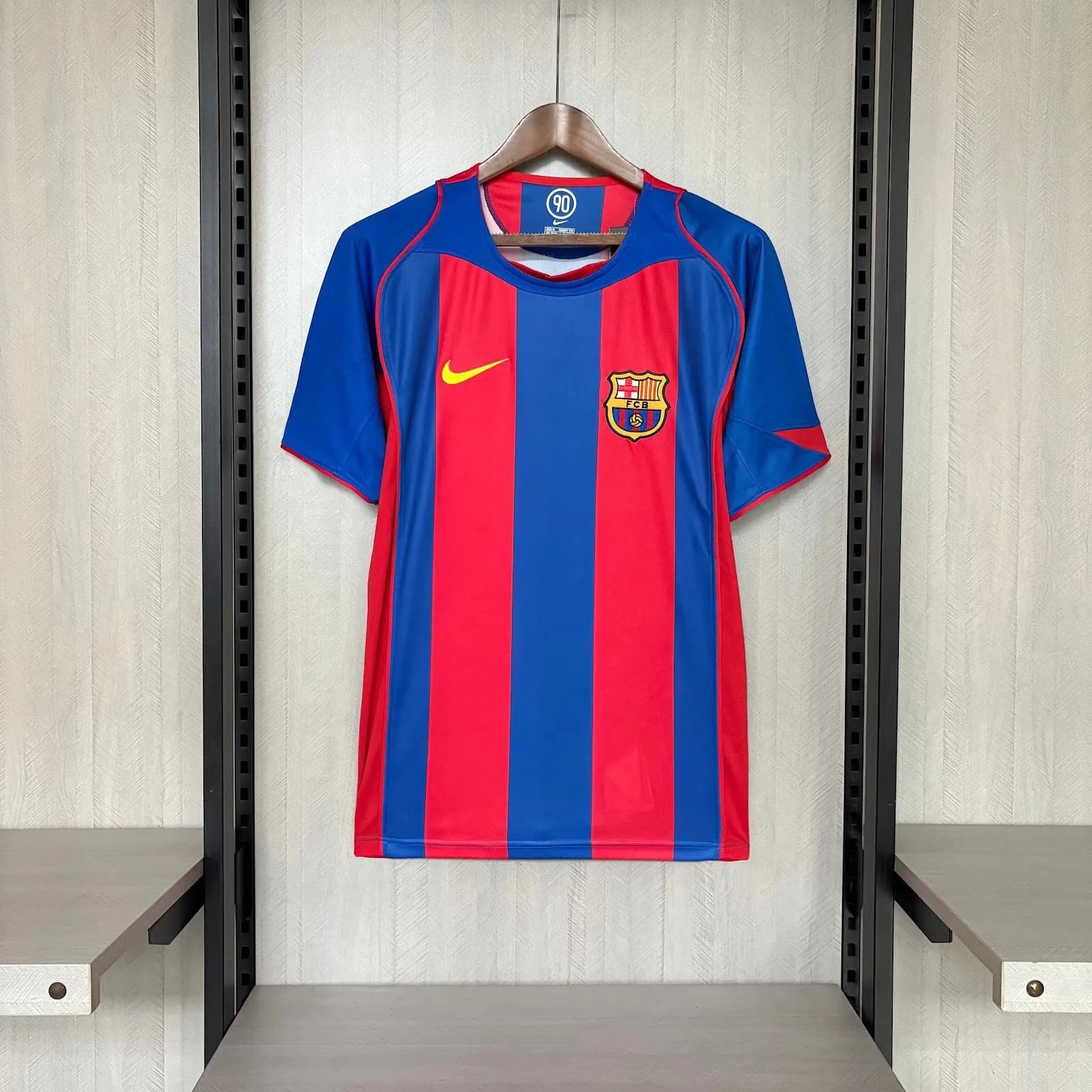 Camiseta Barcelona – Titular Retro – 2004-05 – Variante 1