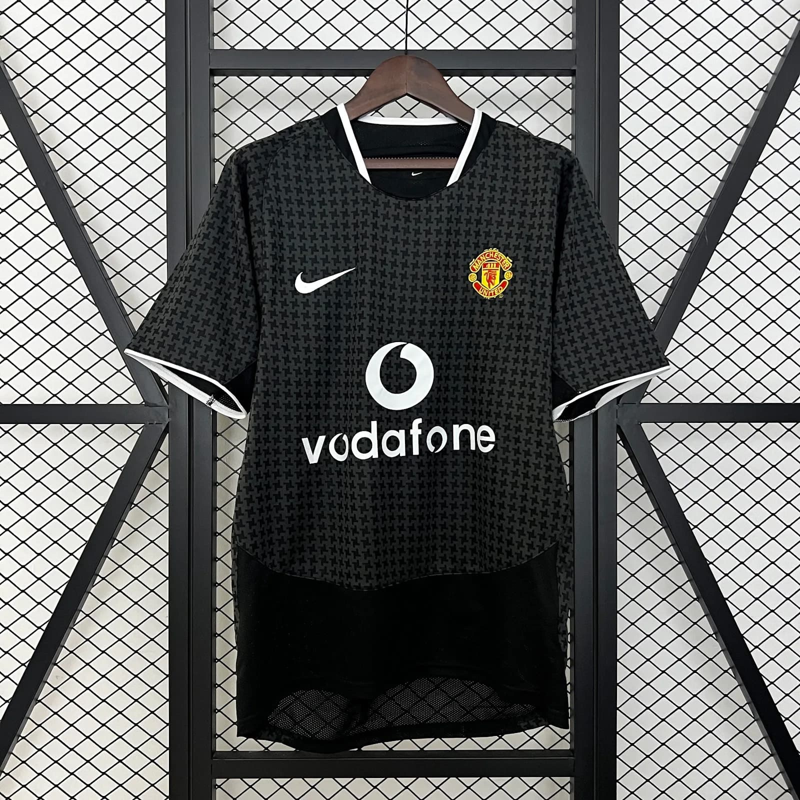 Camiseta Manchester United – Visitante Retro – 2003-04 – Variante 1