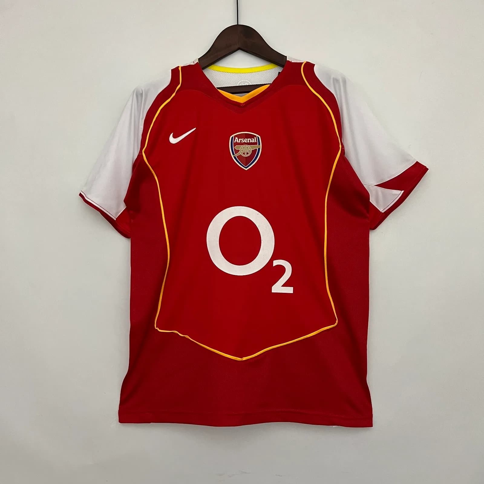 Camiseta Arsenal – Titular retro con patrocinadores – 2004-05
