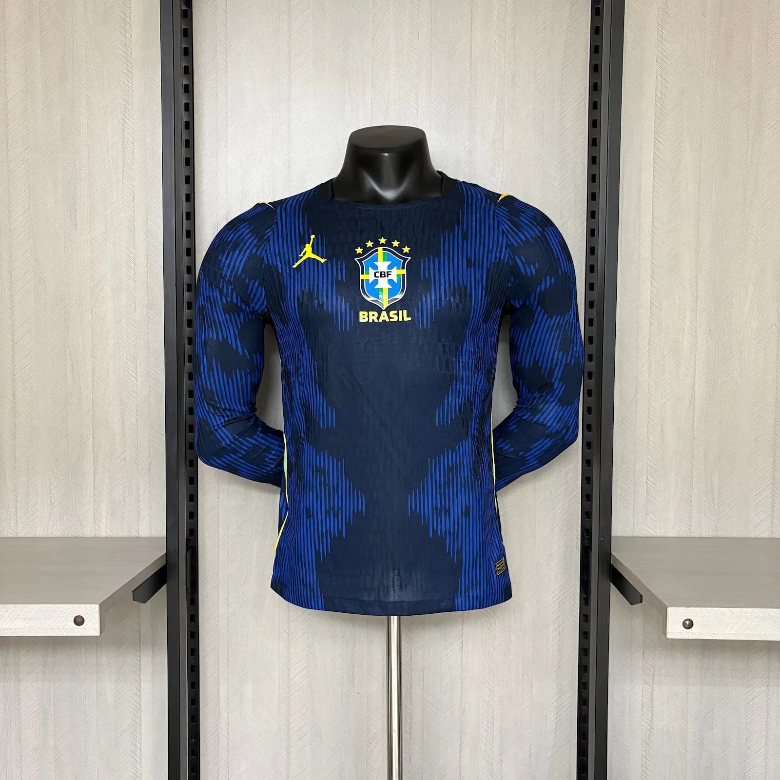 Camiseta Brasil – Visitante versión jugador manga larga – 2026