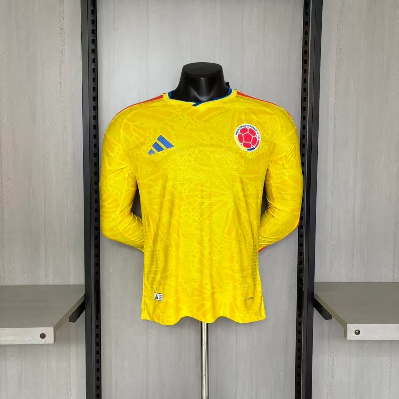 Camiseta Colombia – Titular versión jugador manga larga – 2026