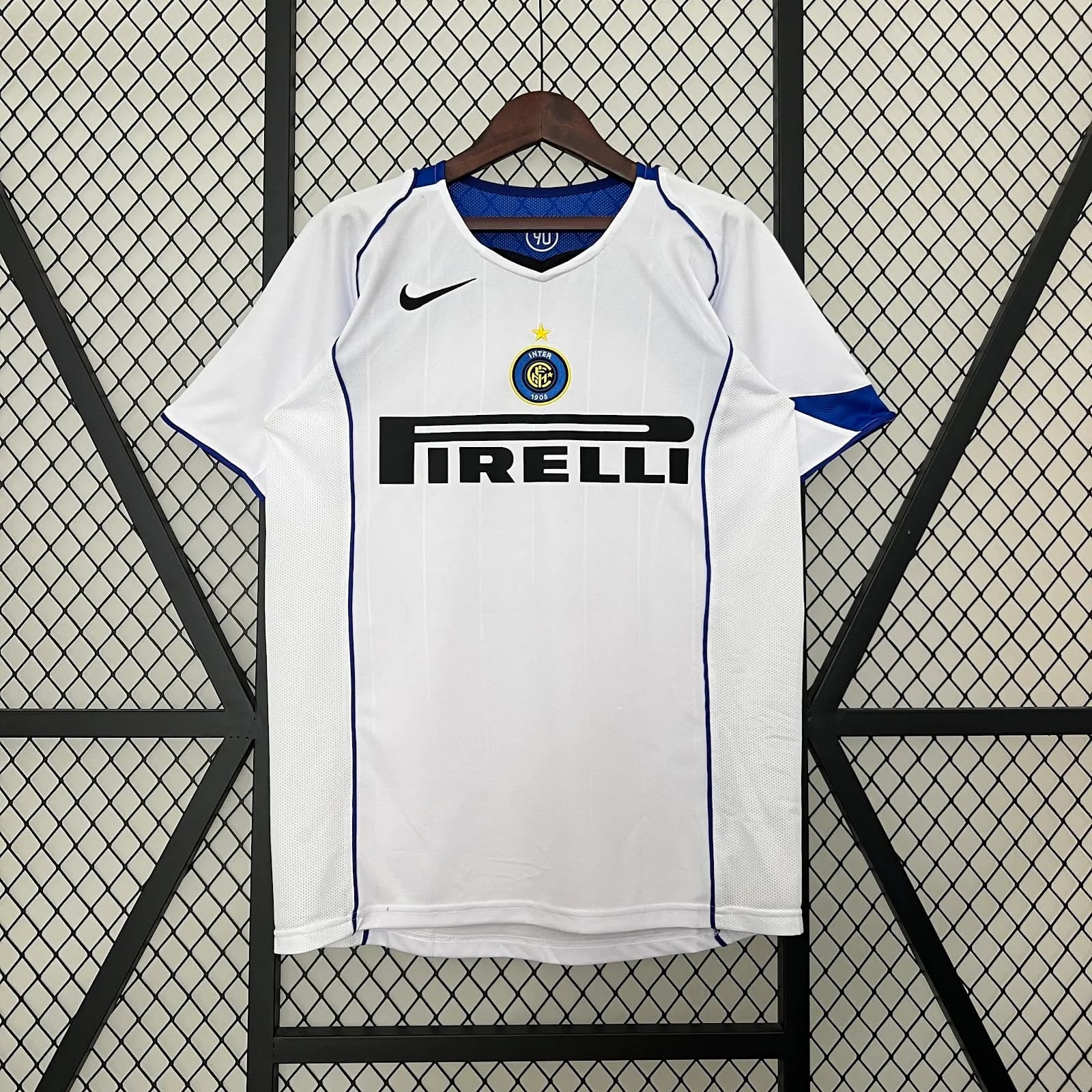 Camiseta Inter de Milán – Visitante con patrocinadores – 2004-05