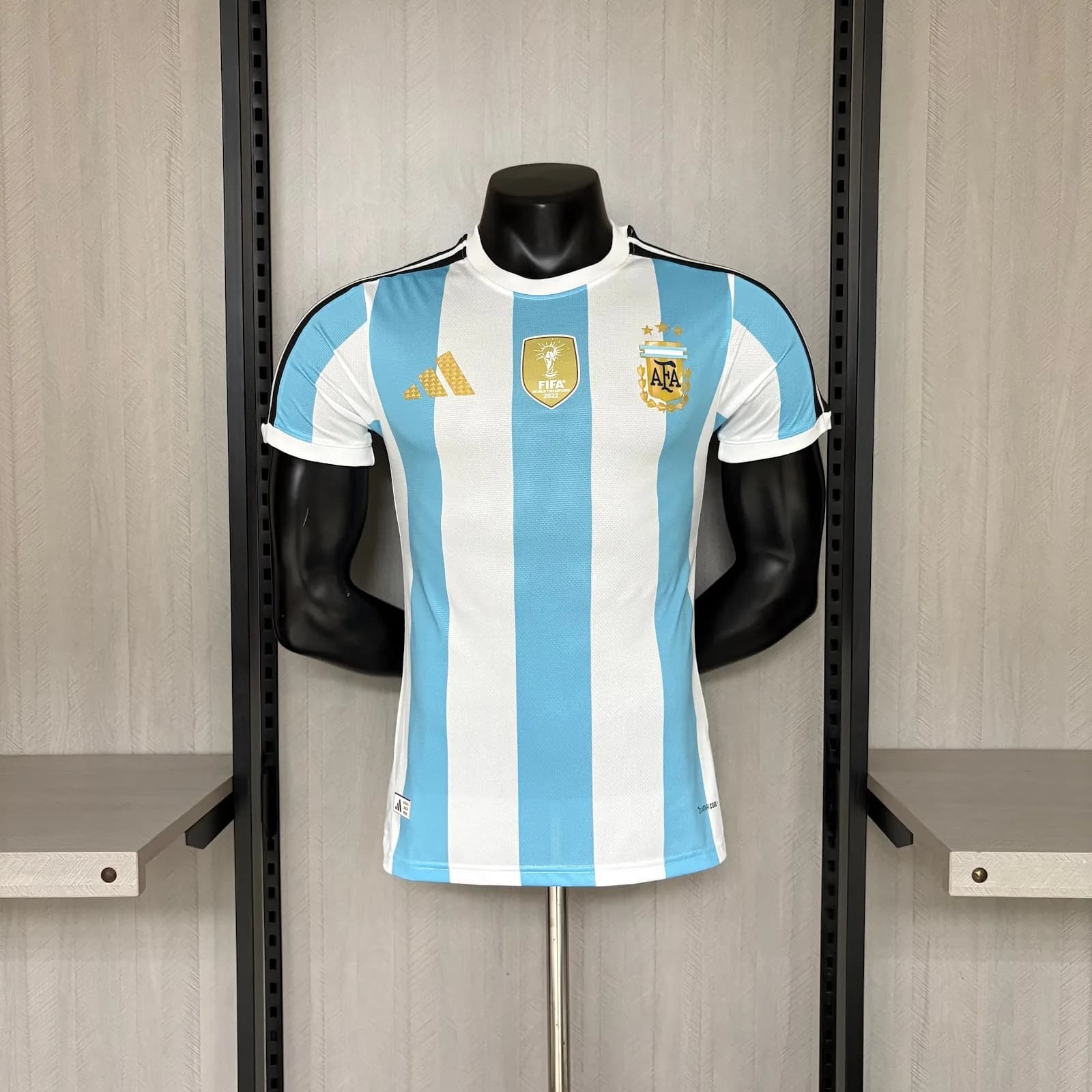 Camiseta Argentina – Titular versión jugador – 2026-27 – Variante 2