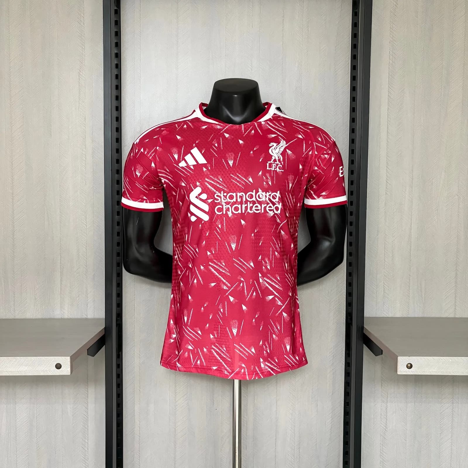 Camiseta Liverpool – Titular versión jugador – 2026-27 – Variante 1
