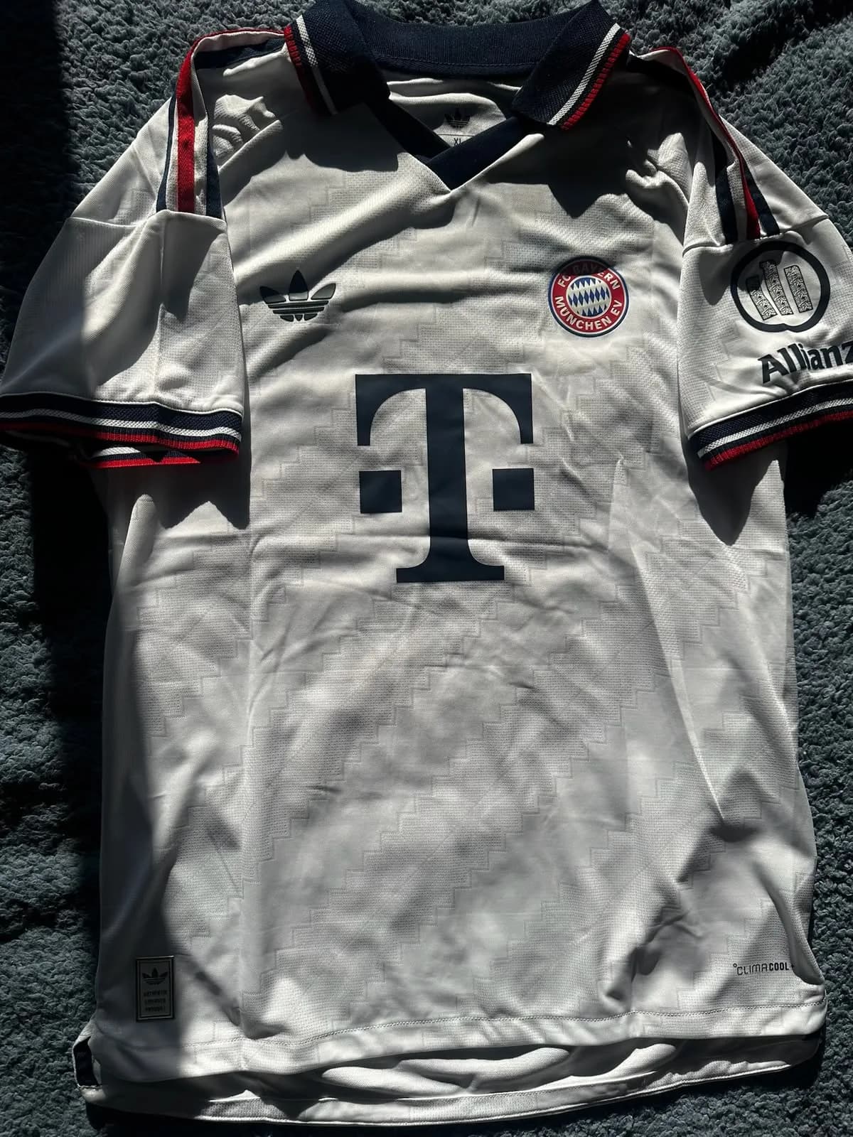 Camiseta Bayern Munich suplente 26/27 "17 Olise"