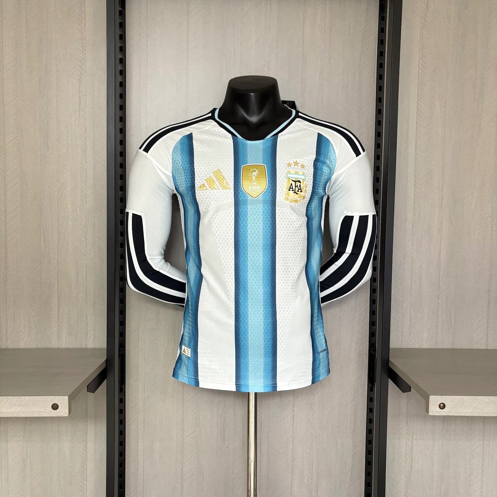 Camiseta Argentina – Titular versión jugador manga larga – 2026